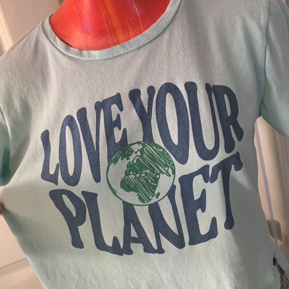 FREEZE LOVE YOUR PLANET Crop Top - Picture 8 of 9